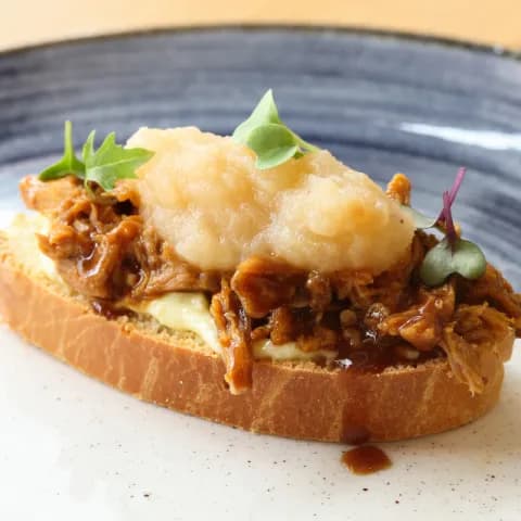 Xiuxiueig de porquet — Casa Hidalgo