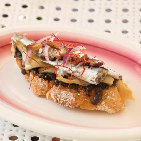 Aleta platejada — Vermutería Rojo Frito